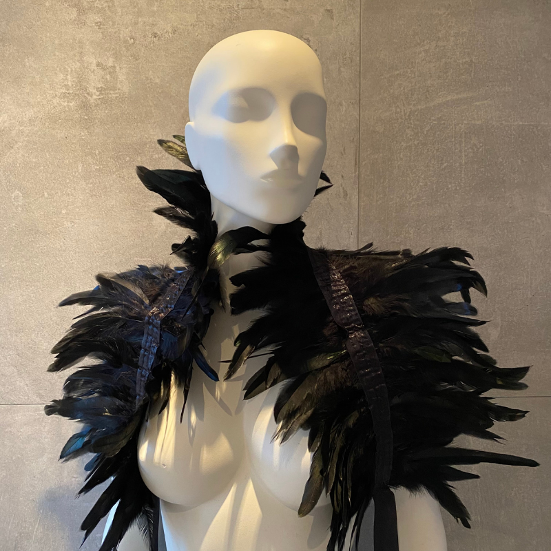 Kinky Diva - Feather - Shoulder Wrap