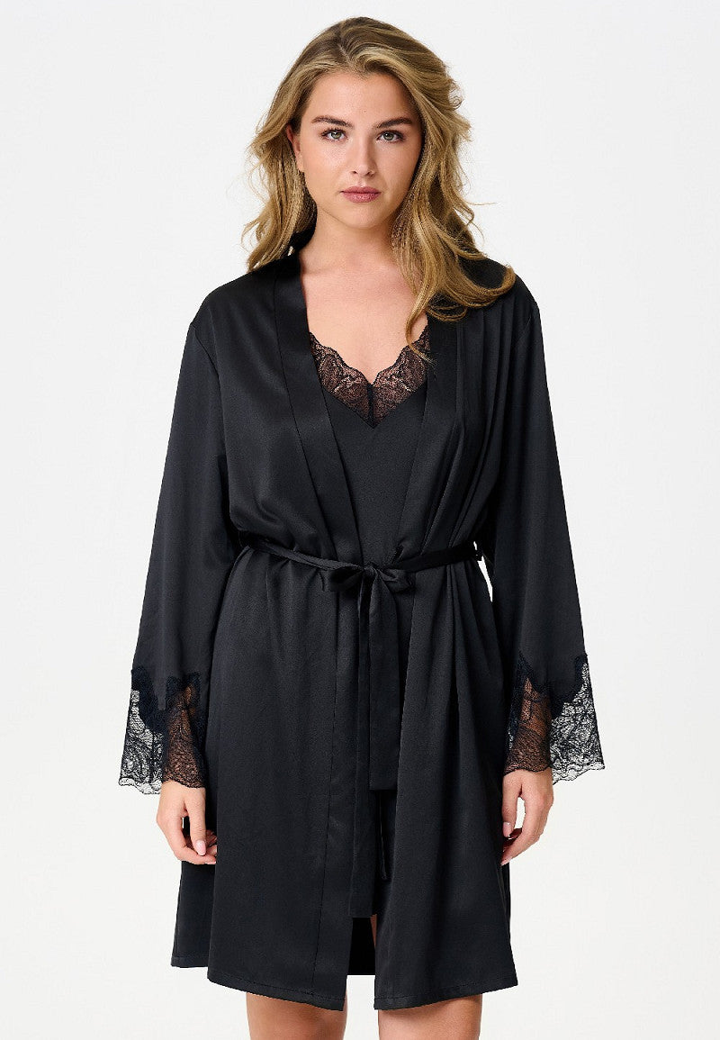 Beauty in Black Satijnen Kimono