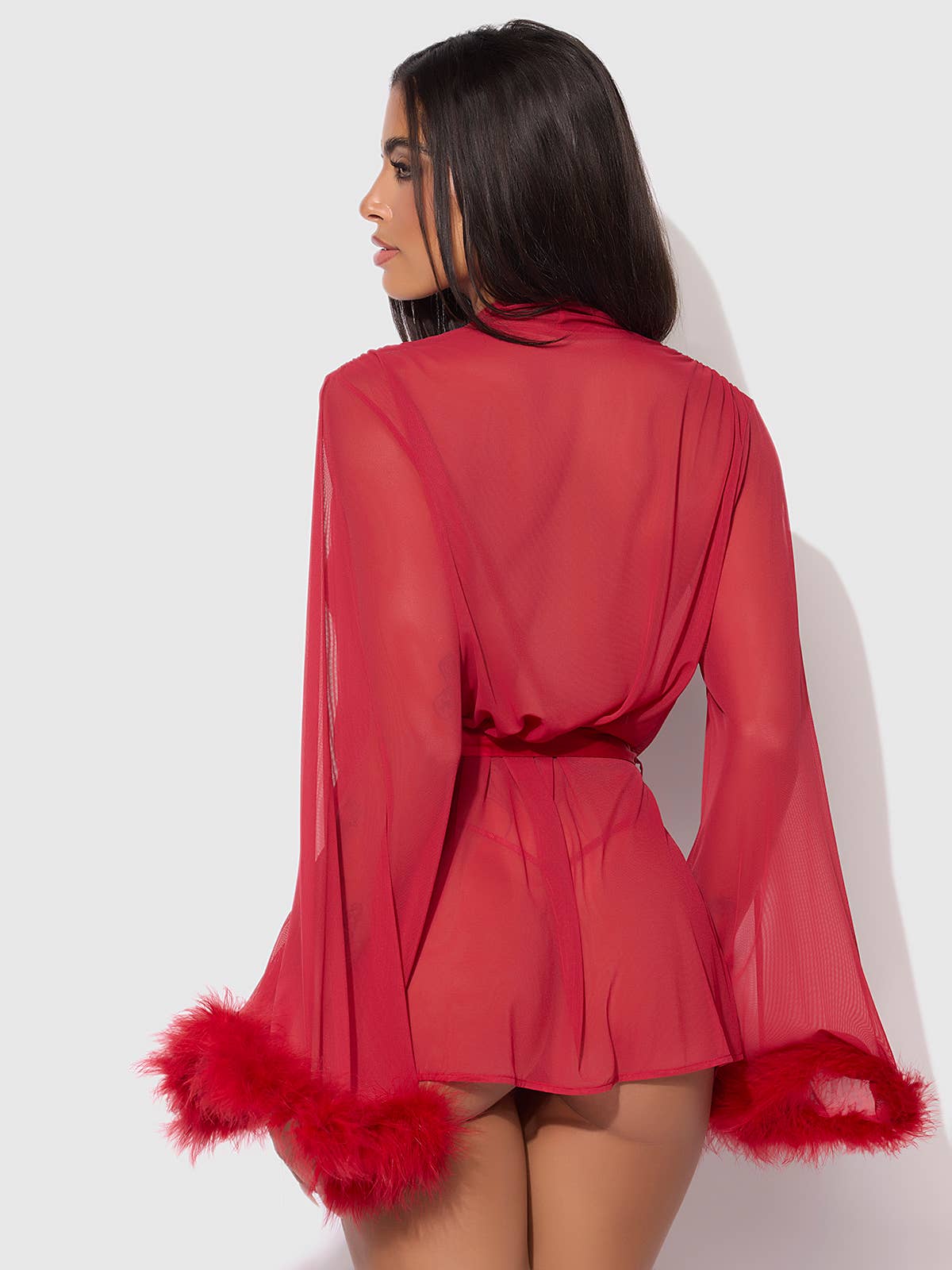 House_of_desire_marilyn_rode_tule_kimono_met_marabu_veren_misqligerie