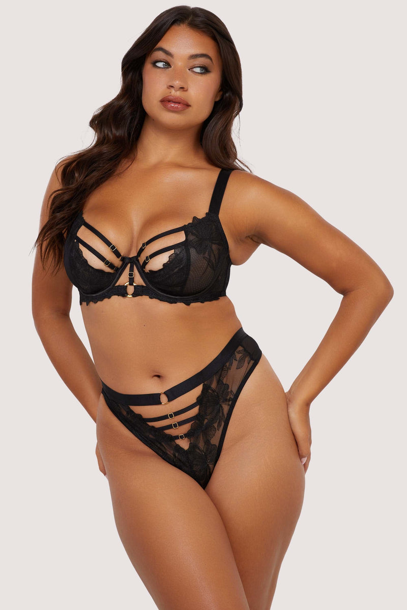 Playful_promises_zwarte_hoge_string_eleanor_bh_missq
